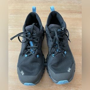 On running Cloud X 3 Shift black/niagara size 9